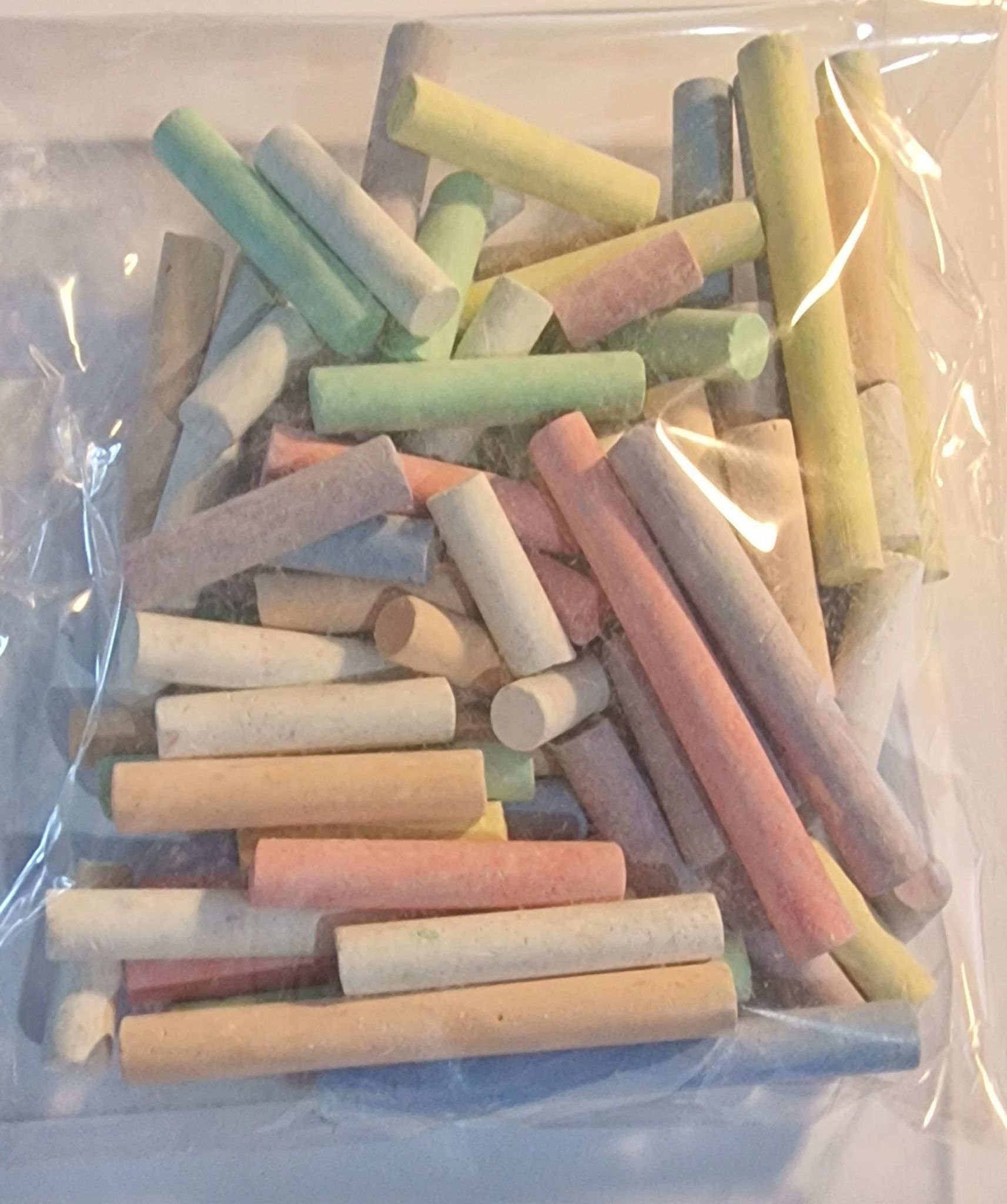 Broken Chalk - 60 Pieces Assorted Colours - NB Store